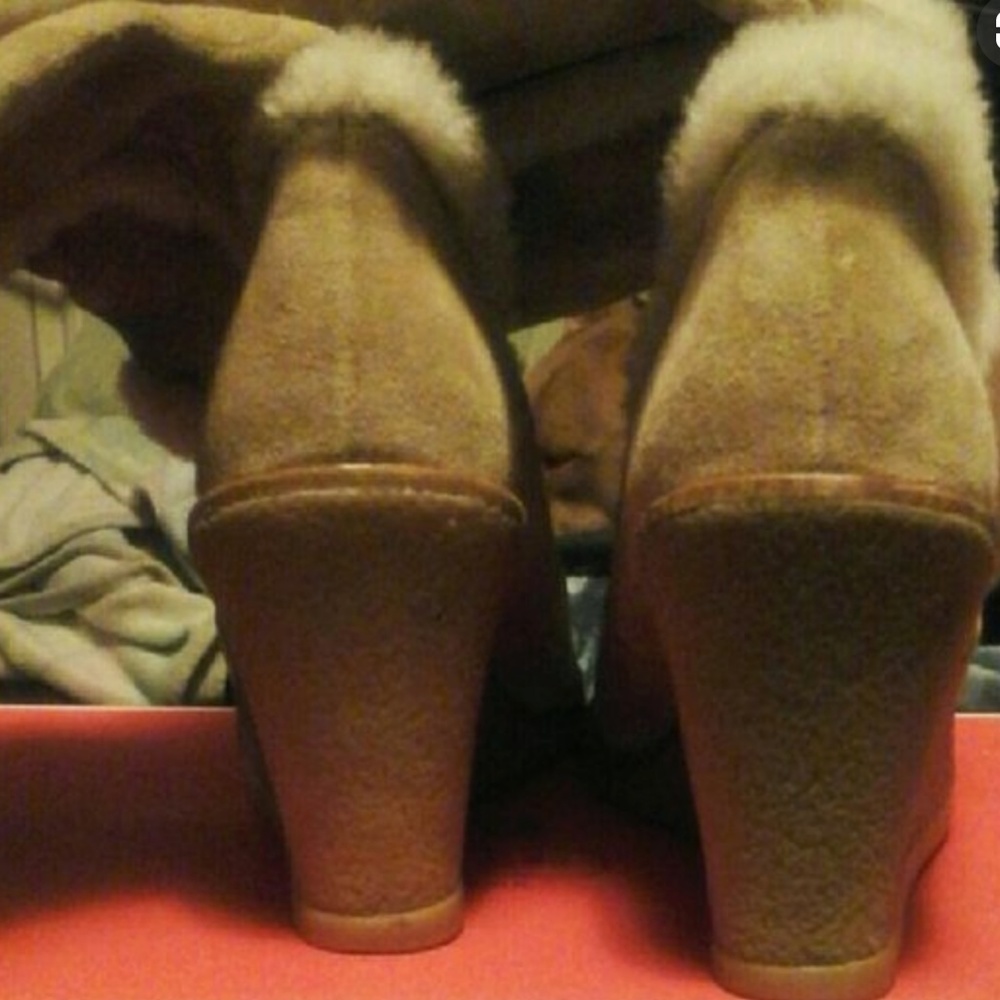 SOLD ❄Authentic Coach Suede Wedge Winter Boots ❄ - Picture 3 of 4